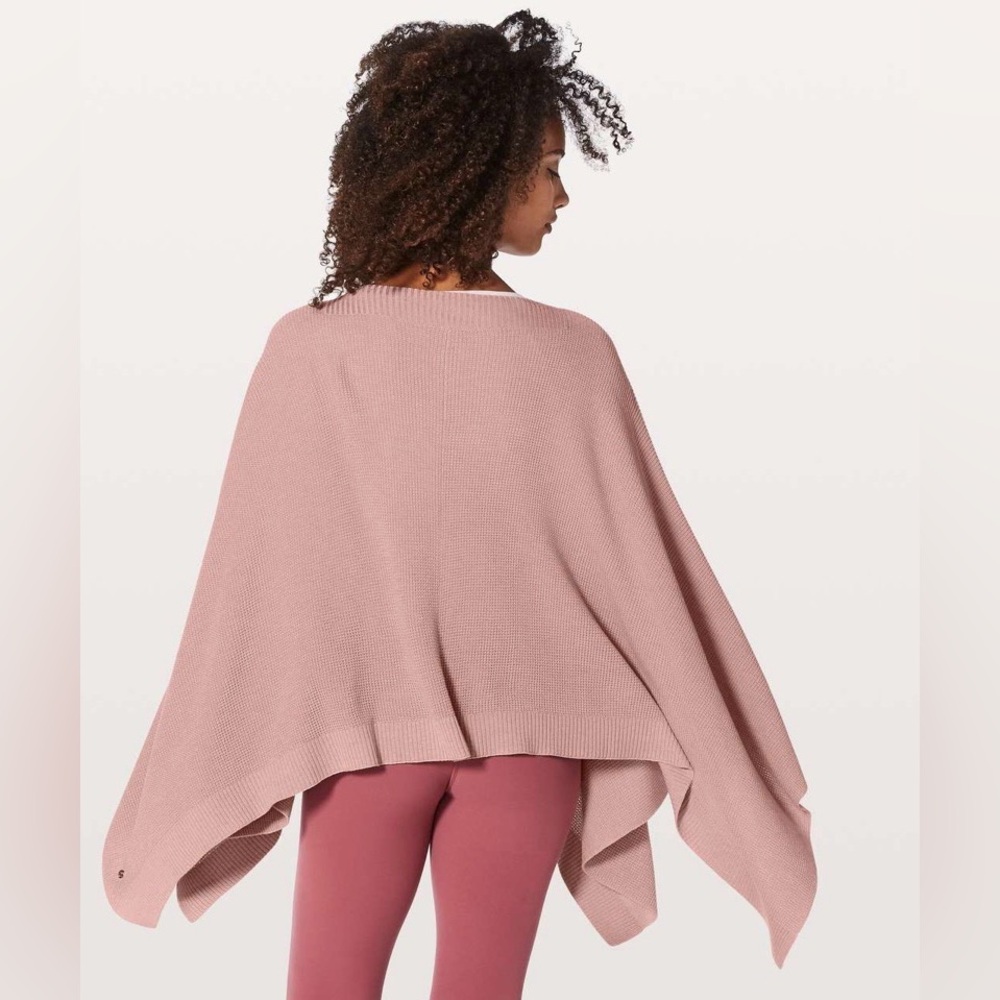LULULEMON EUC FORWARD FLOW CAPE/ Heathered mink berry - Picture 3 of 12